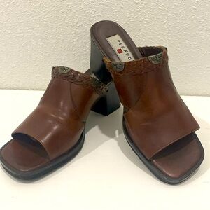 PESARO Leather Open Toe Mules, Stacked Heels | Size 7.5M